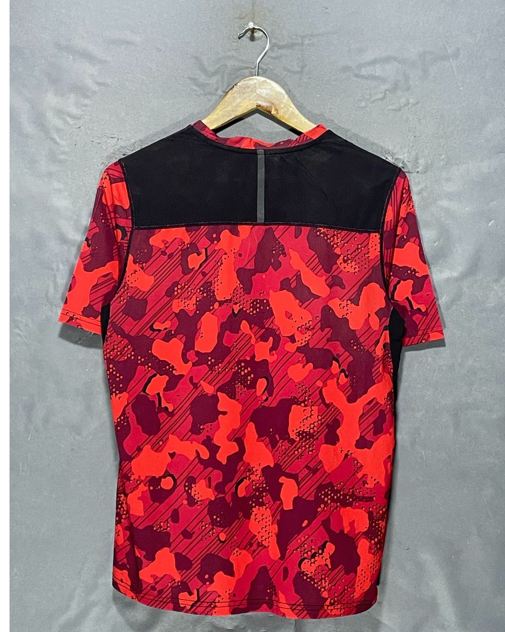 Russell Red Sport T Shirt  For Men Small