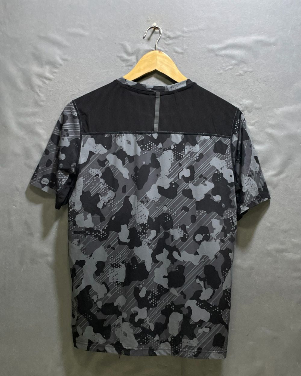 Russell Gray Sport T Shirt For Girls 20 Years | ThriftHub.pk