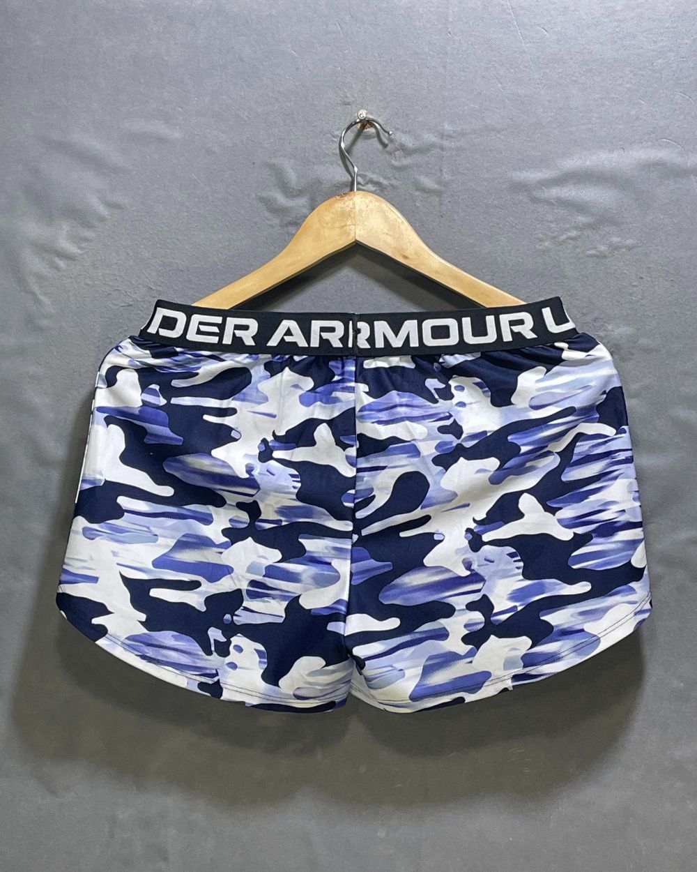 Under Armour Camouflage Sport Short For Women L | ThriftHub.pk