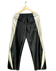 Nike Black Sport Trouser For Women L | ThriftHub.pk