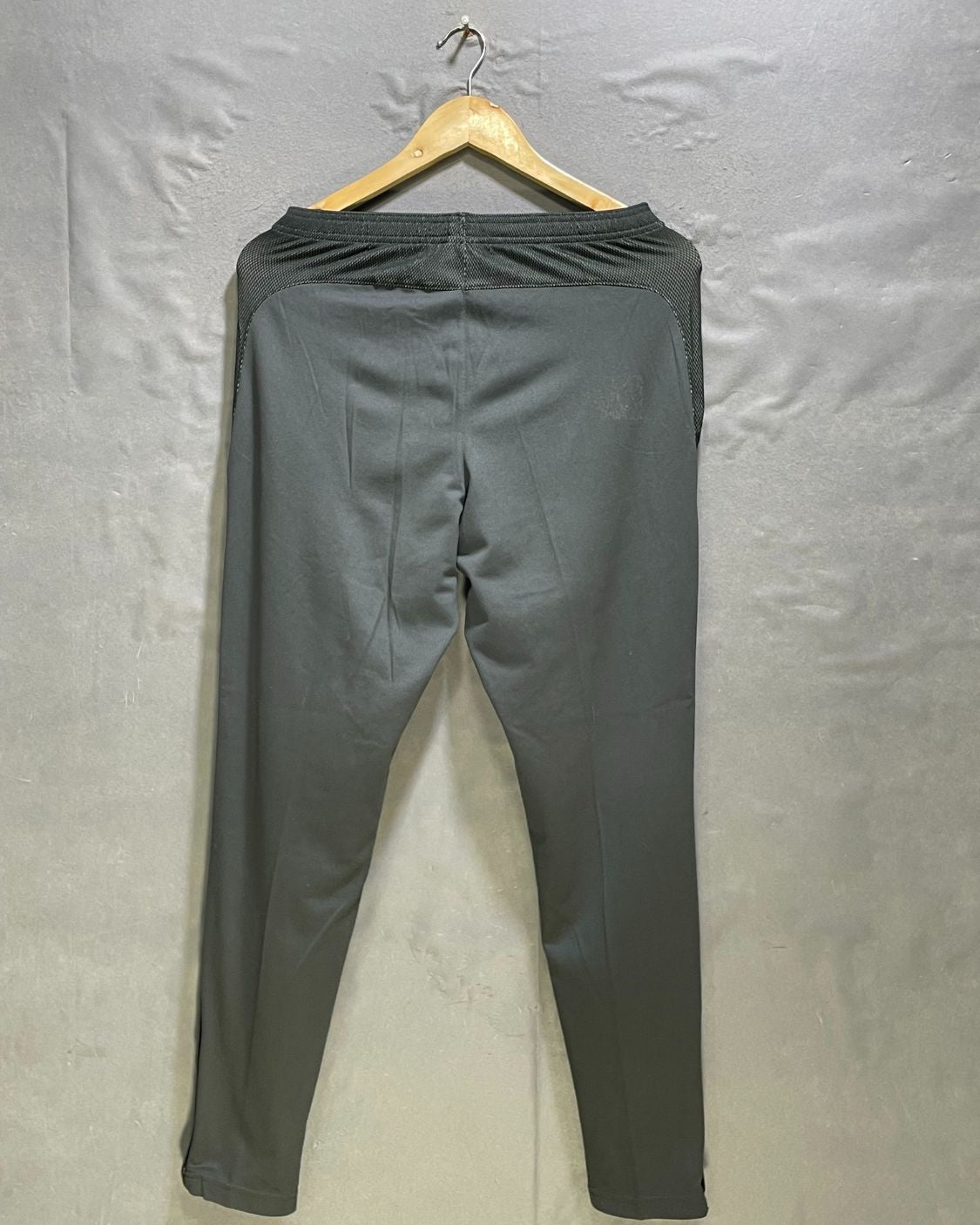 Nike Gray Sport Trouser For Women XL | ThriftHub.pk
