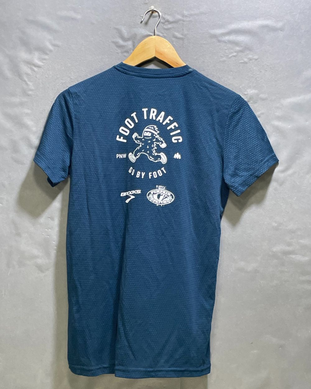 Leslie Jordan Blue Sport T shirt For Women M | ThriftHub.pk