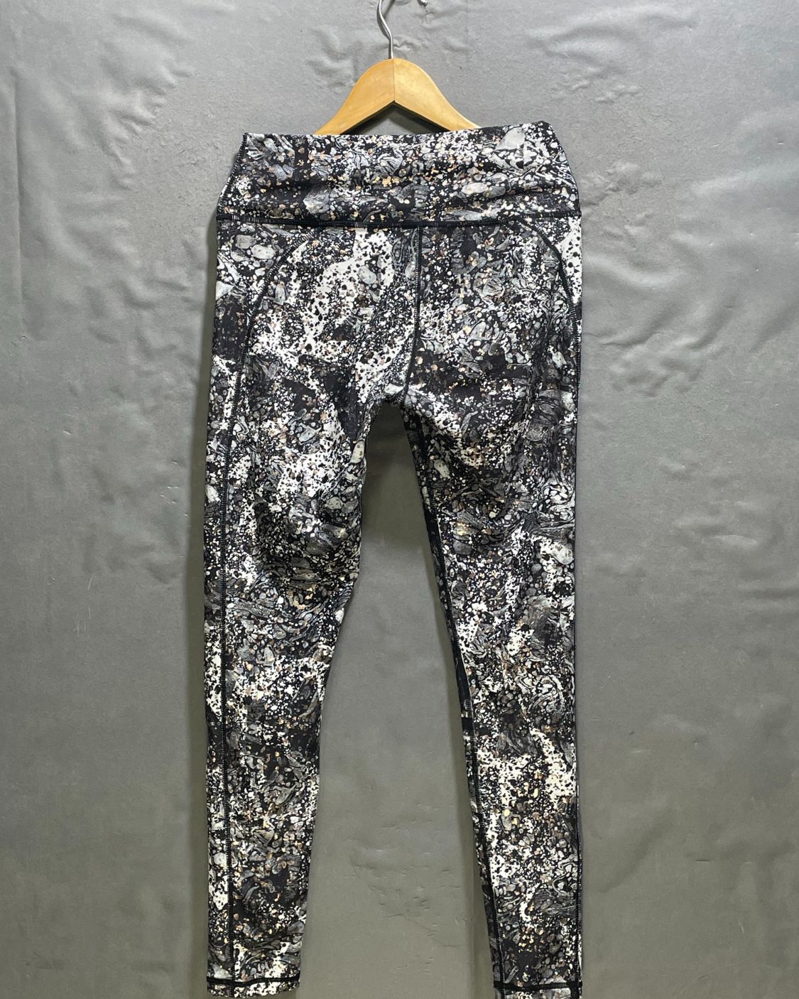 Fabletics Gray Sport Tights For Women S | ThriftHub.pk