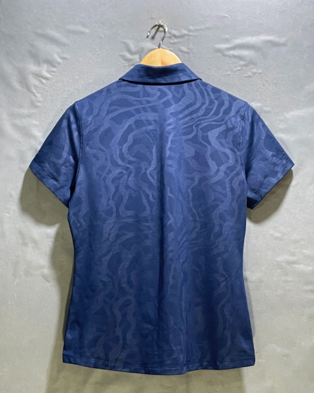 Under Armour Blue Sport Polo T Shirt For Women L | ThriftHub.pk