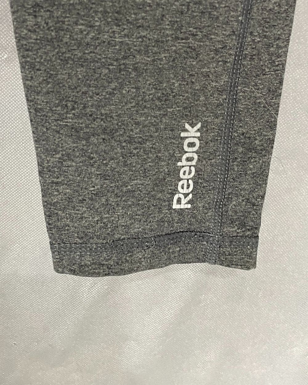 Reebok Gray Sport Gym Tights For Women M | ThriftHub.pk