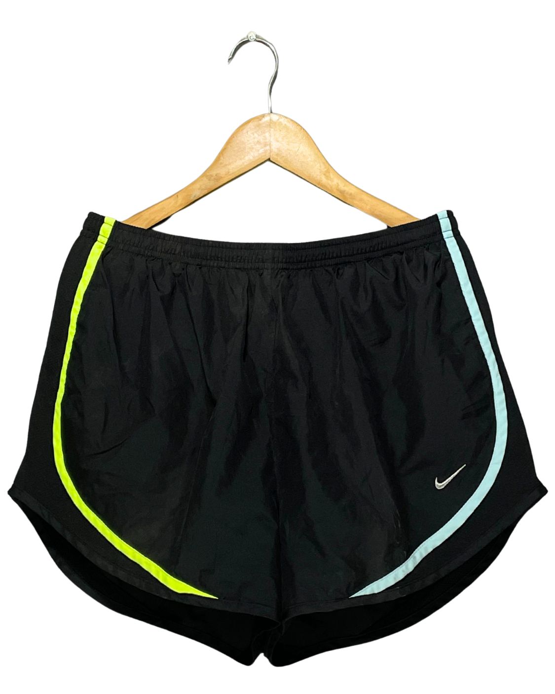 Nike Black Parachute Short For Women L | ThriftHub.pk