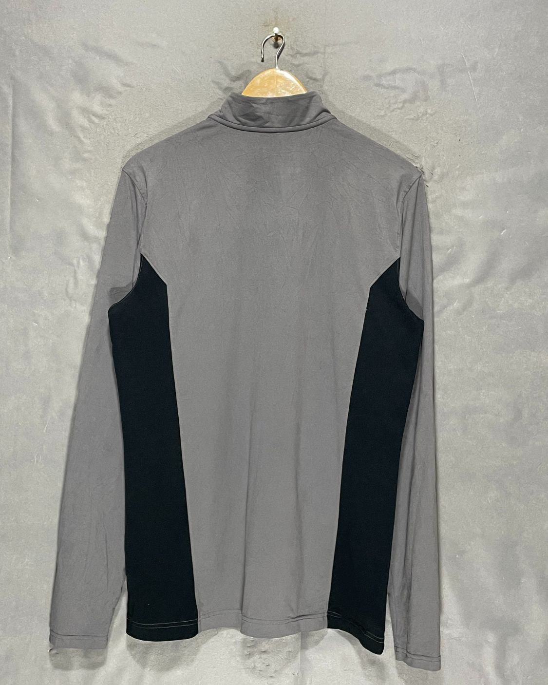 Under Armour Gray Sport Polo T Shirt For Men M | ThriftHub.pk