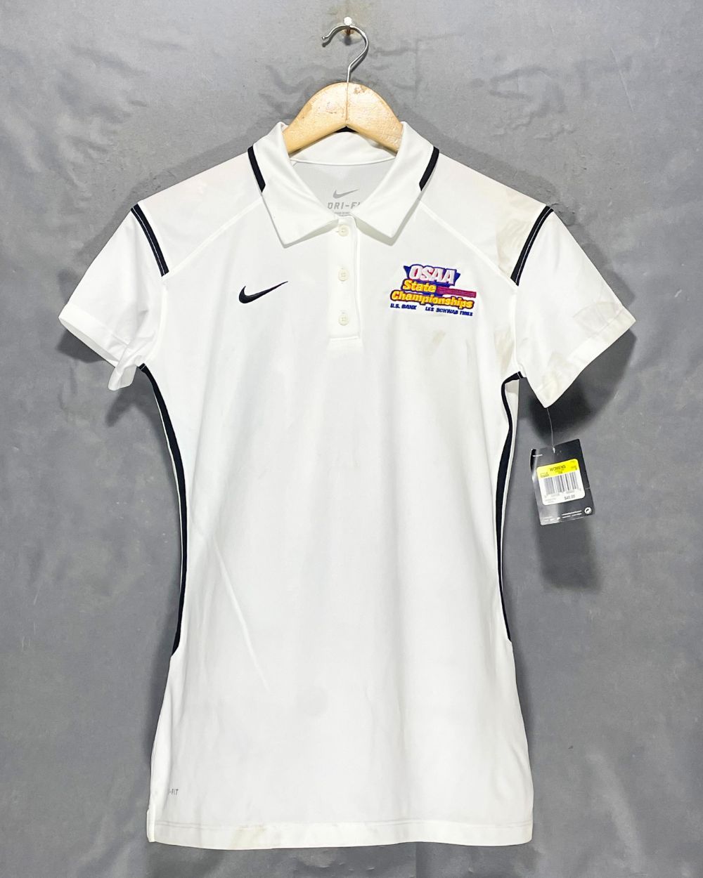 Nike White Sport Polo T Shirt For Women S | ThriftHub.pk