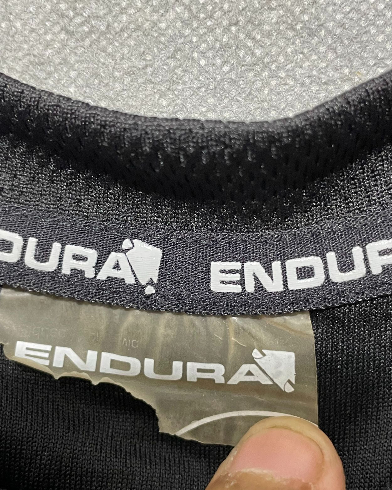 Endura Black Sport T Shirt  For Men M