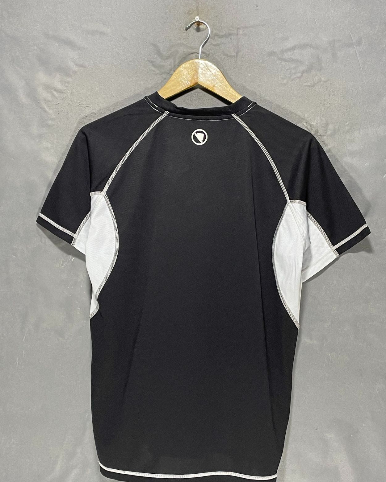 Endura Black Sport T Shirt  For Men M