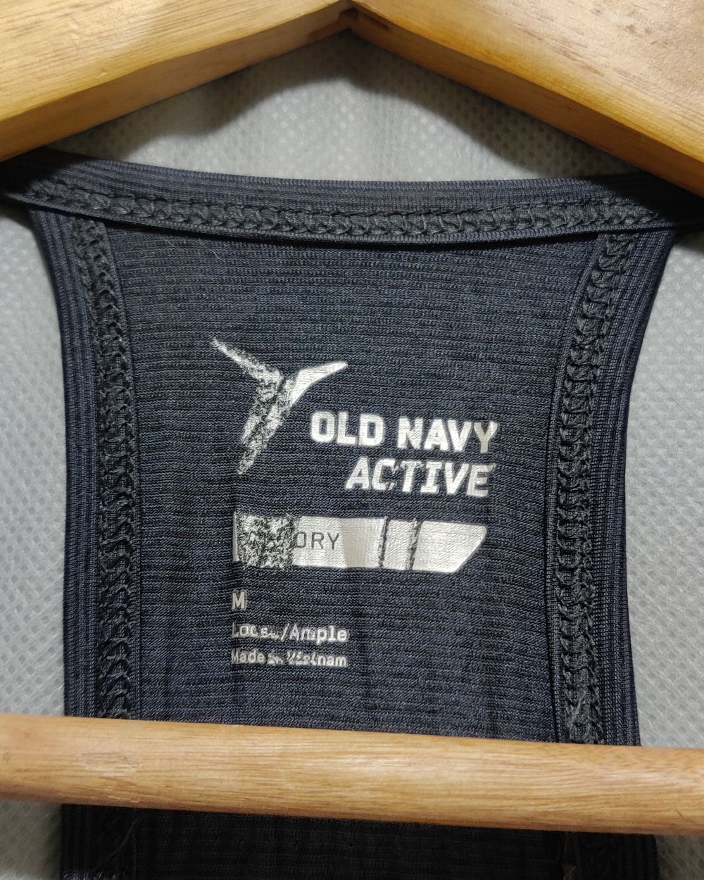 Old Navy Black Sport Vest T Shirt  For Women M