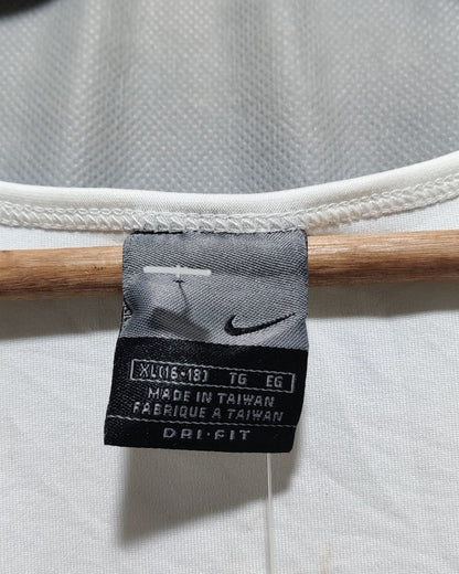 Nike White Sport Vest T Shirt  For Girl 18 Years