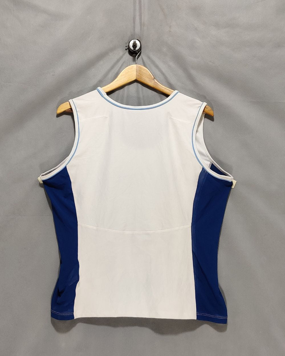 Nike White Sport Vest T Shirt  For Girl 18 Years