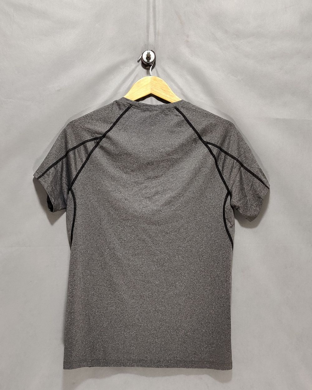 Thrift Hub Gray Sport T Shirt  For Men L