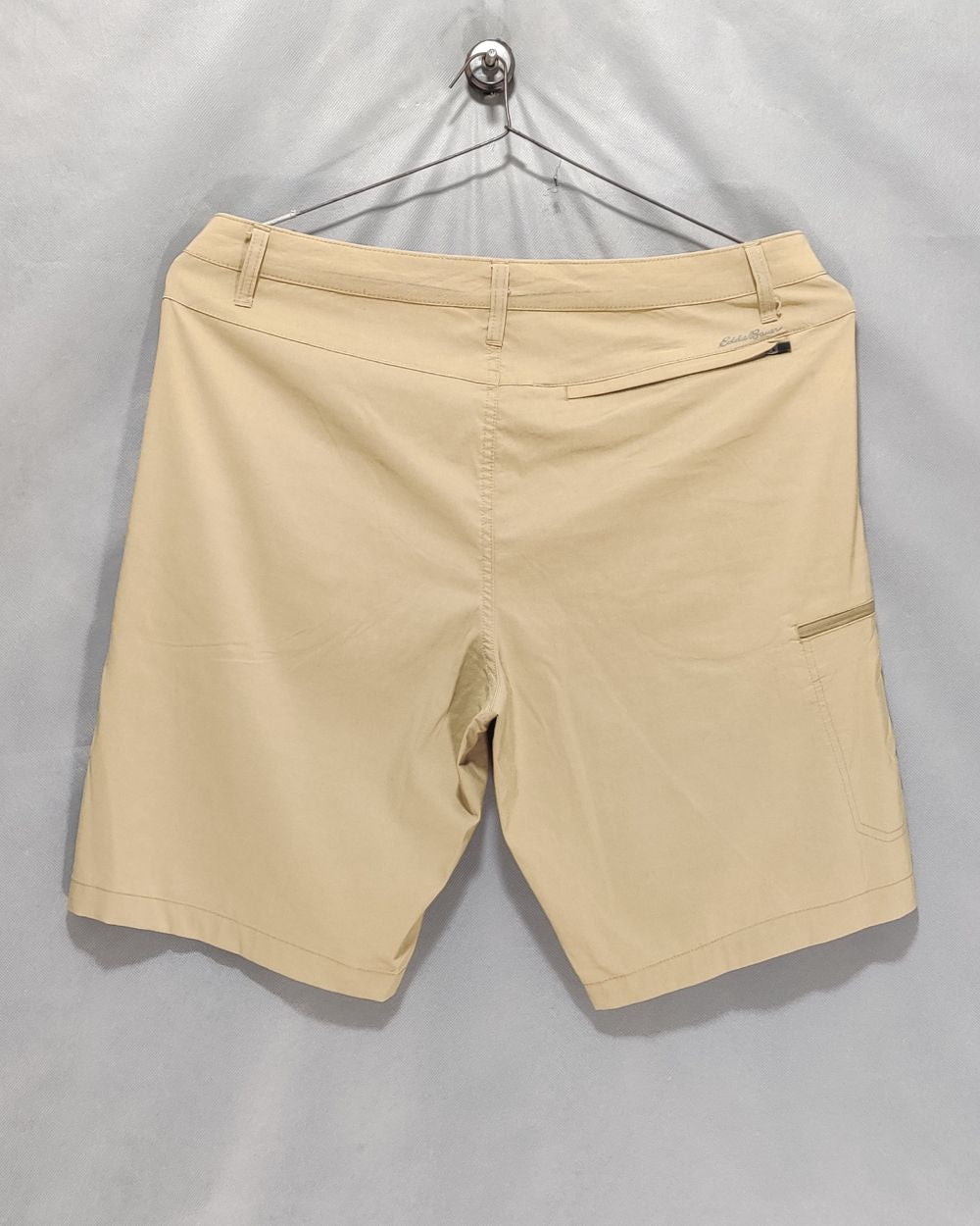 Eddie Bauer Cream Golf Short For Men XL