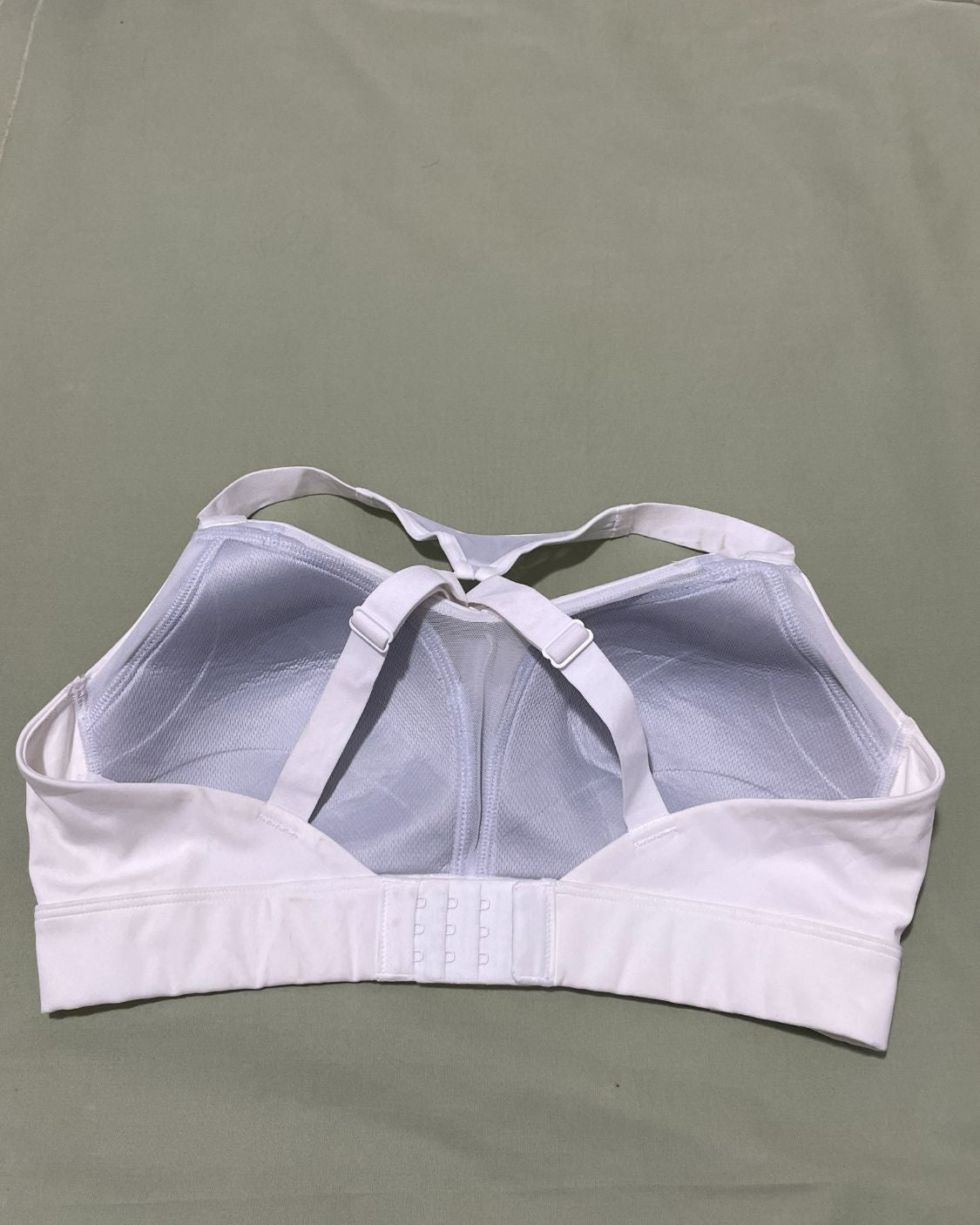 Under Armour White Sport Bra For Women M