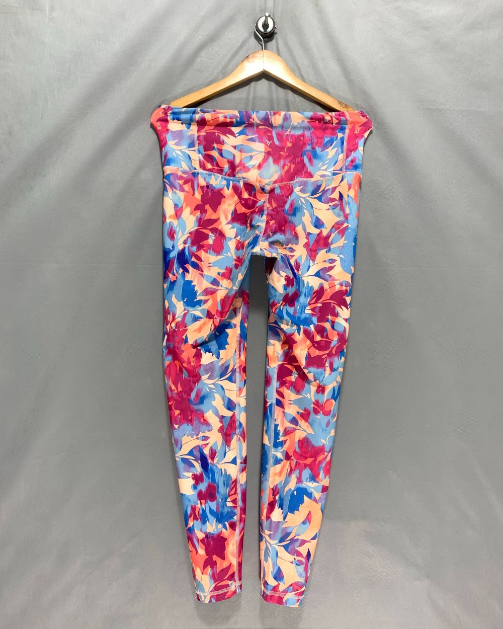 Old Navy Multi Sport Gym tights For Women L