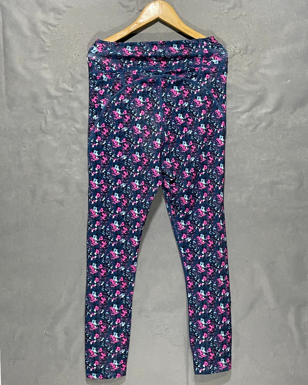 Pexnew Camouflage Sport Gym Tights For Girls Small | ThriftHub.pk