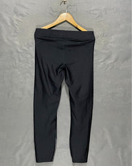 Under Armour Black Sport Gym Tights For Girls Medium | ThriftHub.pk