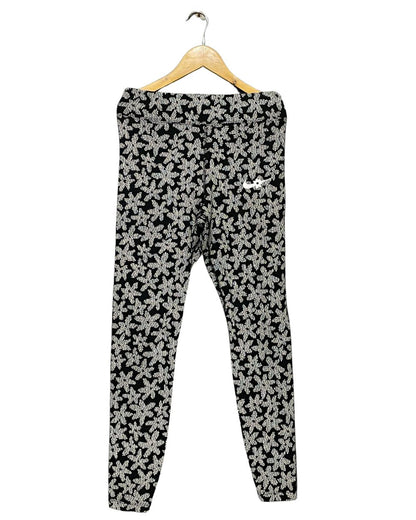 Nike Black Sport Gym Tights For Girls Small | ThriftHub.pk