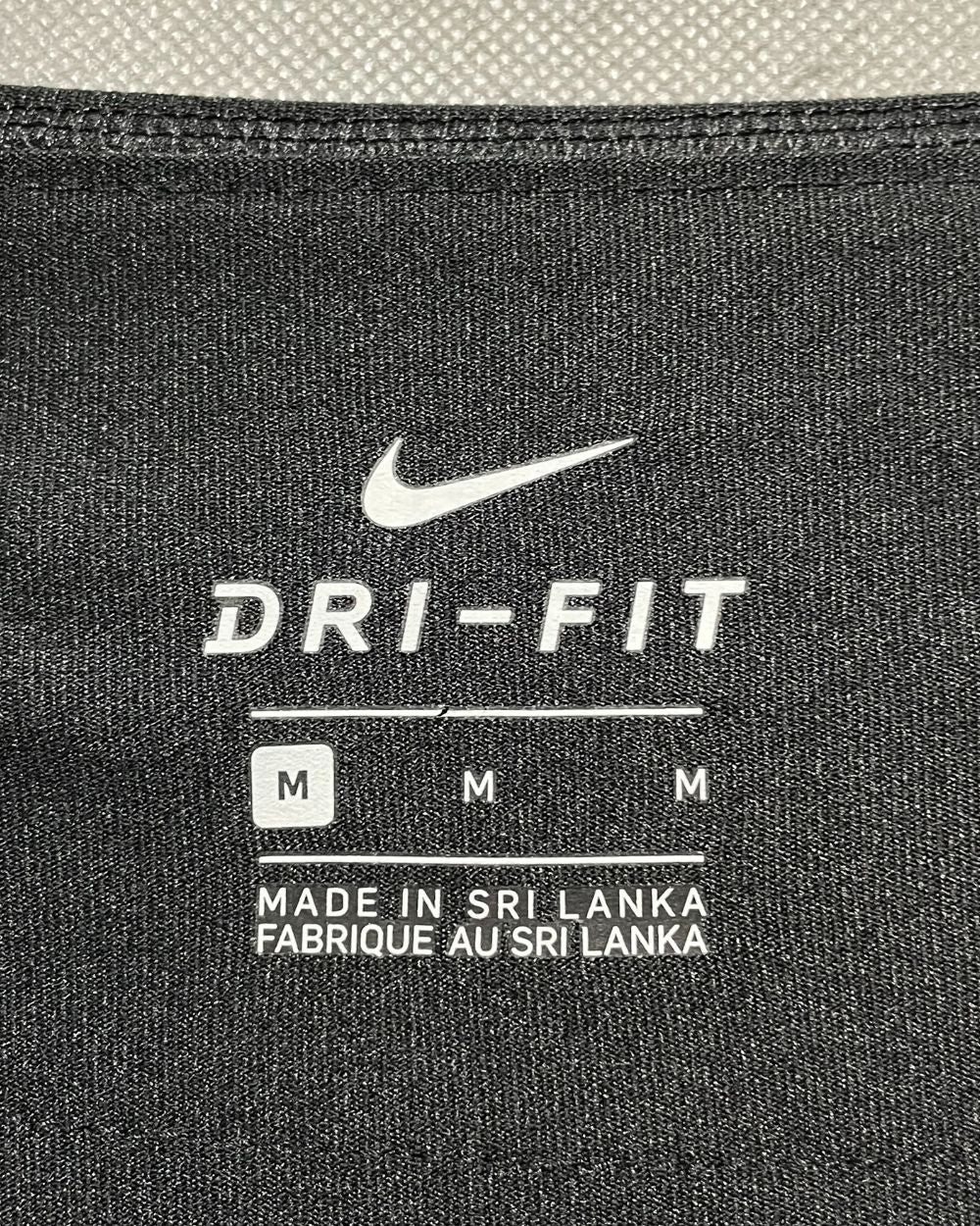 Nike Black Sport Gym Tights For Girls Large | ThriftHub.pk